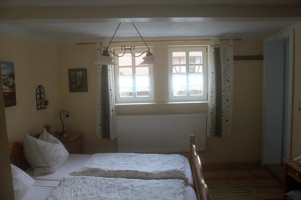 Ferienhaus Am Eisgraben Хаузен Стая снимка